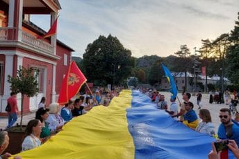 Cetinje obilježava godišnjicu ruske agresije na Ukrajinu: Akcija śećanja 22. februara na Dvorskom trgu