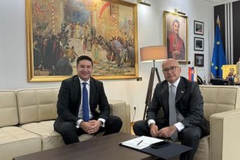 Dajković sa Vučevićem: Ne postoji sila koja može razdvojiti isti narod Crne Gore i Srbije Dajković sa Vučevićem: Ne postoji sila koja može razdvojiti isti narod Crne Gore i Srbije