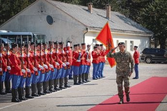 Crnogorski vojnici upućeni na NATO vježbu u Njemačku Crnogorski vojnici upućeni na NATO vježbu u Njemačku