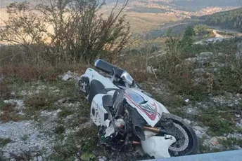 Saobraćajna nesreća u Pljevljima: Poginuo motociklista Saobraćajna nesreća u Pljevljima: Poginuo motociklista