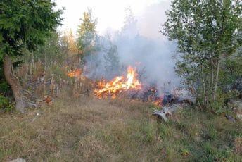(FOTO) Lokalizovani požari na Bjelasici i Prošćenskim planinama: Vatrogasci i dalje dežuraju na terenu (FOTO) Lokalizovani požari na Bjelasici i Prošćenskim planinama: Vatrogasci i dalje dežuraju na terenu