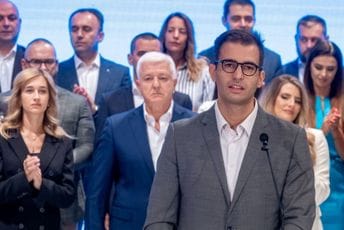 SEP: Odlazeća vlast Podgorice da odmah prestane sa masovnim partijskim zapošljavanjem SEP: Odlazeća vlast Podgorice da odmah prestane sa masovnim partijskim zapošljavanjem