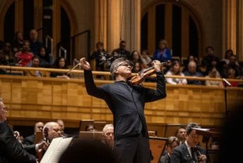 Potvrdio status vodećeg violiniste Evrope: Nastupom na Musikfestu u Berlinu Roman Simović završio svjetsku turneju Potvrdio status vodećeg violiniste Evrope: Nastupom na Musikfestu u Berlinu Roman Simović završio svjetsku turneju