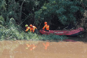 U poplavama i klizištima na jugu Italije nestale dvije osobe U poplavama i klizištima na jugu Italije nestale dvije osobe