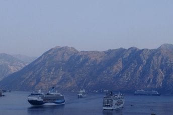 U kotorskoj luci četiri broda sa više od 7.000 putnika U kotorskoj luci četiri broda sa više od 7.000 putnika