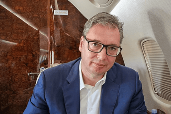 Vučić primljen na VMA: Sačekao ga ministar zdravlja