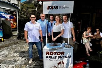 DPS: Počelo prikupljanje potpisa, 29. septembra Kotor glasa za političke promjene DPS: Počelo prikupljanje potpisa, 29. septembra Kotor glasa za političke promjene