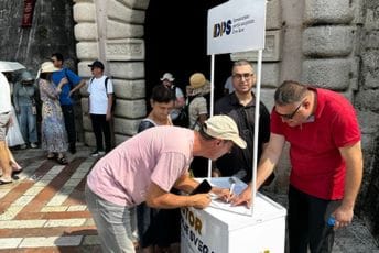 Kotorski DPS predao izbornu listu: Došlo je vrijeme za političke promjene Kotorski DPS predao izbornu listu: Došlo je vrijeme za političke promjene