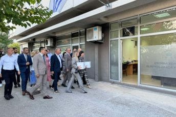 BS predala listu za izbore u glavnom gradu; Omeragić: Od 29. septembra bićemo politički faktor i u Podgorici BS predala listu za izbore u glavnom gradu; Omeragić: Od 29. septembra bićemo politički faktor i u Podgorici