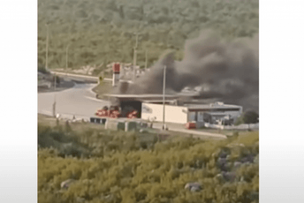 (VIDEO) Zapalila se benzinska pumpa kod Splita: Stradala jedna osoba, ima povrijeđenih (VIDEO) Zapalila se benzinska pumpa kod Splita: Stradala jedna osoba, ima povrijeđenih