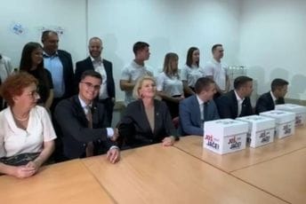 PES i Demokrate predali listu; Mujović: Biću kandidat za gradonačelnika, jedina nemoguća koalicija sa DPS-om PES i Demokrate predali listu; Mujović: Biću kandidat za gradonačelnika, jedina nemoguća koalicija sa DPS-om