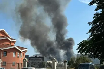 Bar: Požar u Sokolani lokalizovan, nema povrijeđenih, izgorio jedan objekat Bar: Požar u Sokolani lokalizovan, nema povrijeđenih, izgorio jedan objekat