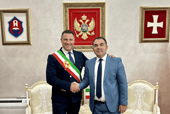 Đurašković ugostio delegaciju Gaete: Nijedan grad nije toliko urezan u srcima Cetinjana i Crnogoraca Đurašković ugostio delegaciju Gaete: Nijedan grad nije toliko urezan u srcima Cetinjana i Crnogoraca
