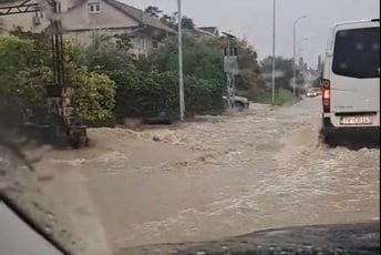 (FOTO/VIDEO) Crnu Goru zahvatilo nevrijeme: Jaka kiša sa vjetrom u Podgorici, poplavljene ulice na primorju
