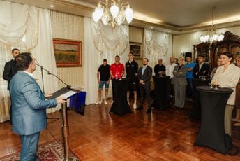 Prijestonica nagradila Filipa Radovića sa 5.000 eura Prijestonica nagradila Filipa Radovića sa 5.000 eura