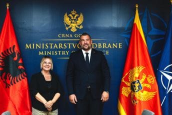 Krapović sa ambasadorkom Albanije: Imamo odličnu saradnju u oblasti odbrane Krapović sa ambasadorkom Albanije: Imamo odličnu saradnju u oblasti odbrane