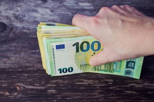 Policija kod maloljetnika pronašla 45.000 eura: Osumnjičeni za krađu