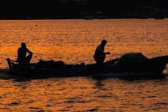 Noćni krivolov na crnogorskim plažama u porastu; Fabris: Uništavaju se mnoge vrste, kontrole skoro da nema