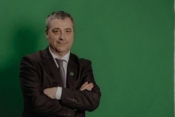 Adžić o promjeni imena podgoričke biblioteke: Odluka pravno ništavna, ne radite to