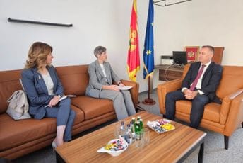 Gutić sa Paniklovom: Očekujemo potpisivanje ugovora za ustupanje prostorija za potrebe Zavoda za vještačenje invaliditeta Gutić sa Paniklovom: Očekujemo potpisivanje ugovora za ustupanje prostorija za potrebe Zavoda za vještačenje invaliditeta