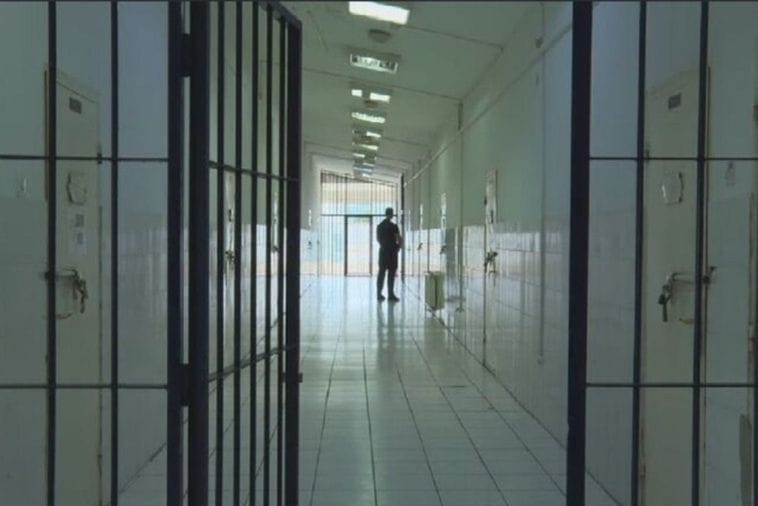 UIKS:  79 pritvorenika štrajkuje, njih 60 odbija hranu
