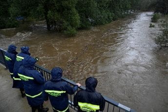 Katastrofa u najavi: Treći češki grad pred apokalipsom, pukao nasip, rijeka promijenila smjer