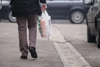 Od danas zabrana upotrebe plastičnih kesa u Crnoj Gori