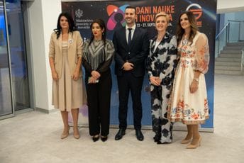 Jakšić-Stojanović: Inovacije mogu biti svuda oko nas – u svakoj kapljici rose, u svakom dašku vjetra, u svakom skrivenom pogledu Jakšić-Stojanović: Inovacije mogu biti svuda oko nas – u svakoj kapljici rose, u svakom dašku vjetra, u svakom skrivenom pogledu