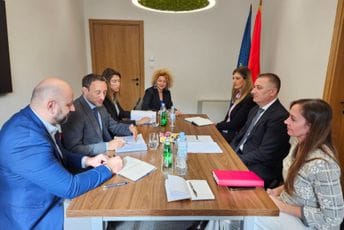 Gutić - Servadei: Bezbjedno porodično okruženje za svako dijete Gutić - Servadei: Bezbjedno porodično okruženje za svako dijete