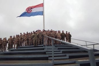 (FOTO) Hrvatski i britanski vojnici vježbali zajedno Slavoniji