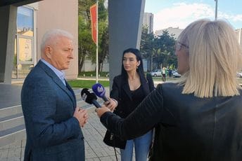 Marković: Svjedočili smo agresivnoj kampanji blokova vlasti i nezapamćenoj zloupotrebi resursa Marković: Svjedočili smo agresivnoj kampanji blokova vlasti i nezapamćenoj zloupotrebi resursa