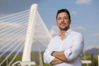 Upravni odbor Fonda: Kadić potpisivao ugovore sa inostranim ustanovama bez saglasnosti Ministarstva zdravlja