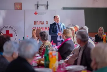 Obilježen Međunarodni dan starijih na Cetinju: Saradnjom do kvalitenih usluga Obilježen Međunarodni dan starijih na Cetinju: Saradnjom do kvalitenih usluga