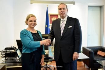 Ivanović sa Biling: Stabilnost Zapadnog Balkana zajednički interes, Crna Gora cijeni podršku Ujedinjenog Kraljevstva Ivanović sa Biling: Stabilnost Zapadnog Balkana zajednički interes, Crna Gora cijeni podršku Ujedinjenog Kraljevstva