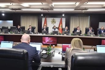 Iz Vlade tvrde: Nemamo ugovor ni sa jednom lobističkom kompanijom iz SAD-a Iz Vlade tvrde: Nemamo ugovor ni sa jednom lobističkom kompanijom iz SAD-a