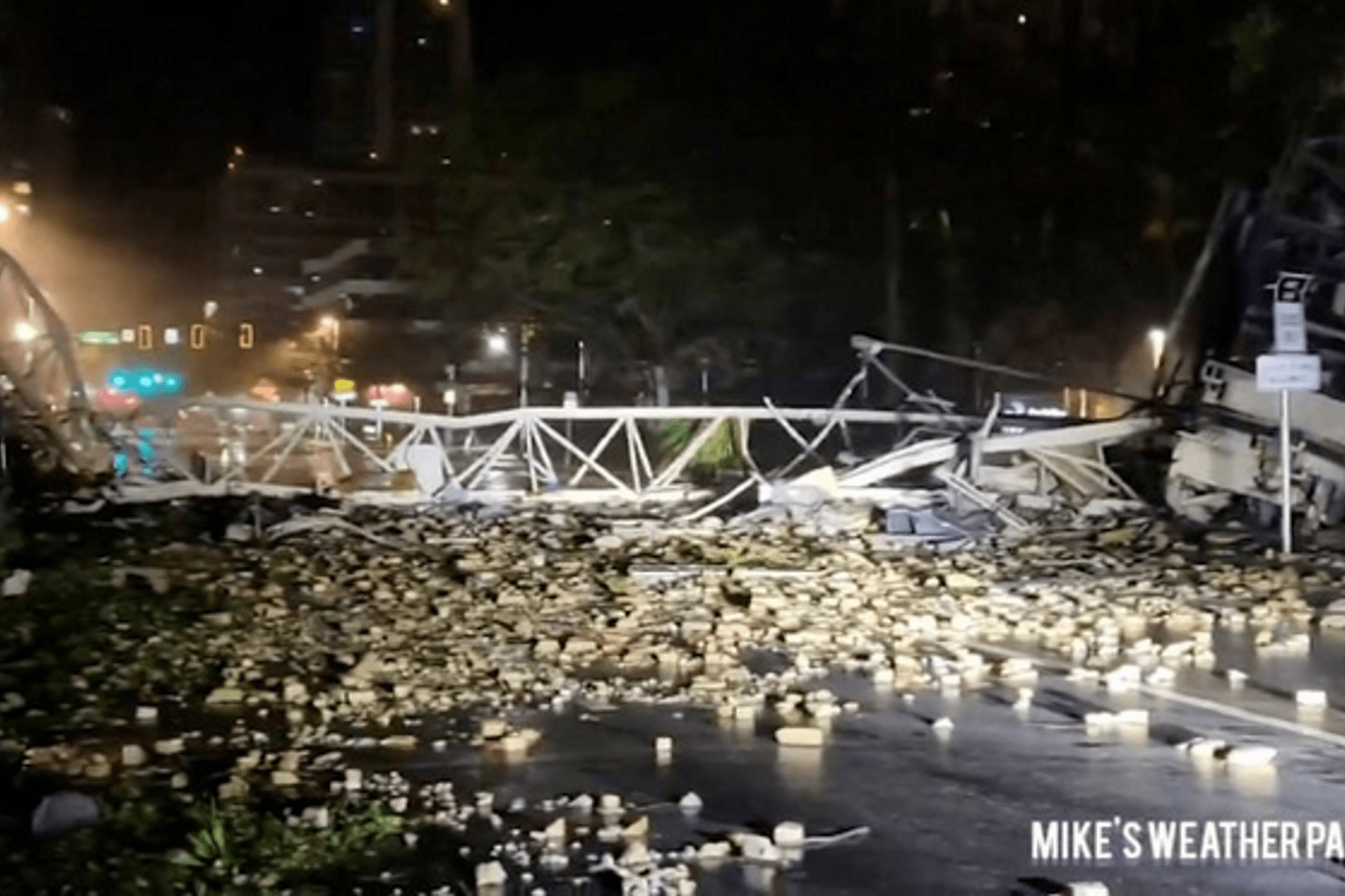 Fotografija 10: (FOTO) Uragan Milton odnio najmanje četiri žrtve, izazvao 19 tornada i uništio domove na Floridi