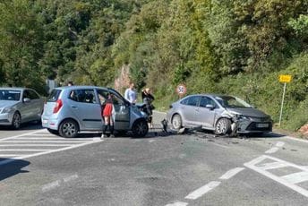 Za dan 12 saobraćajnih nezgoda: Povrijeđene četiri osobe