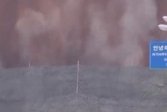 Sjeverna Koreja digla u vazduh puteve i pruge koji je povezuju sa Južnom Korejom Sjeverna Koreja digla u vazduh puteve i pruge koji je povezuju sa Južnom Korejom