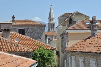 Jovu Mitroviću određen pritvor, ostalima zabrana prilaska Jovanoviću