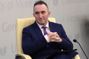 Direktor Istorijskog instituta žalio se na odluku Etičkog odbora UCG: Podnio prigovor, a možda će ga i povući… Direktor Istorijskog instituta žalio se na odluku Etičkog odbora UCG: Podnio prigovor, a možda će ga i povući…