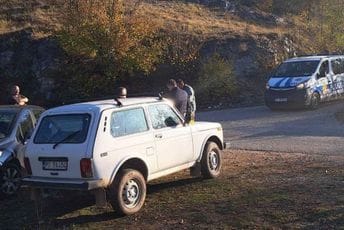 Mještani se ponovo uzaludno bunili: I jutros zakopavane eutanazirane krave zaražene Q groznicom Mještani se ponovo uzaludno bunili: I jutros zakopavane eutanazirane krave zaražene Q groznicom