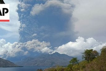 (VIDEO) Vulkan u Indoneziji i danas nastavio erupciju