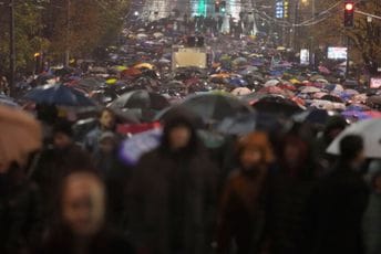 Završen protest opozicije u Beogradu: Kriminal, korupcija, nemar i pohlepa ubili su ljude u Novom Sadu