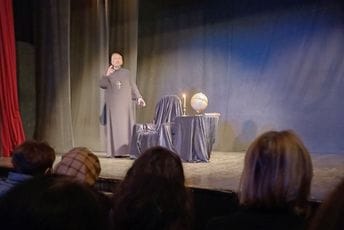 Ovacije u Skoplju: „Potonja ura Njegoševa“ oduševila publiku Makedonskog narodnog teatra