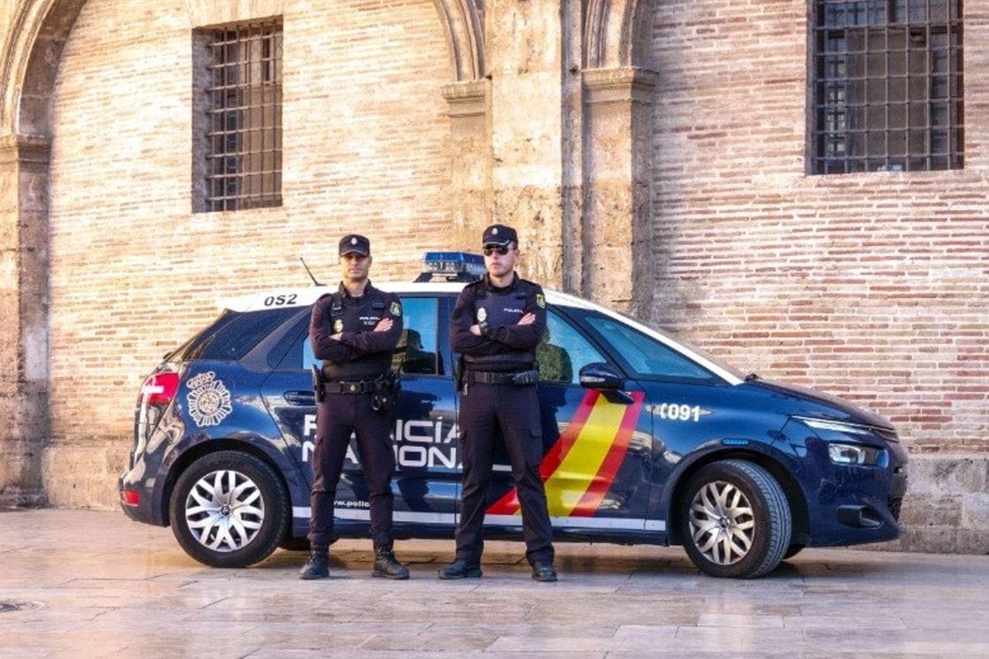 Španija: Dvogodišnja djevojčica preminula nakon što je otac zaboravio u autu tokom velikih vrućina