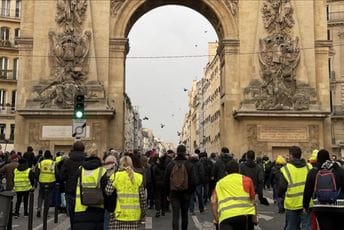 Protestima širom Francuske "Žuti prsluci" obilježili šestu godišnjicu djelovanja