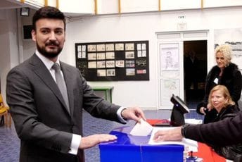 Jovanović: Bićemo stožer buduće vlasti u Budvi, nakon prebrojanih glasova svi će potrčati da sa nama pregovaraju Jovanović: Bićemo stožer buduće vlasti u Budvi, nakon prebrojanih glasova svi će potrčati da sa nama pregovaraju