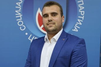 Božović o sječi košćele: Uništavanje zelenih površina, naročito onih koje imaju sentimentalnu i ekološku vrijednost, mora biti pažljivo razmotreno