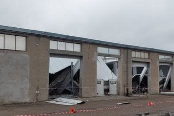 Srušio se krov autobuske stanice u Poljskoj: Poginula jedna osoba, nekoliko ljudi i dalje pod ruševinama