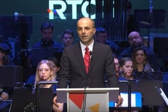 Povećaj platu pa sve nek izgori: Direktoru se više žuri